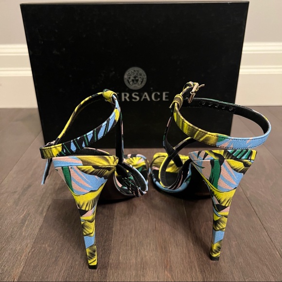 Versace jungle print sandal heels - Picture 3 of 5